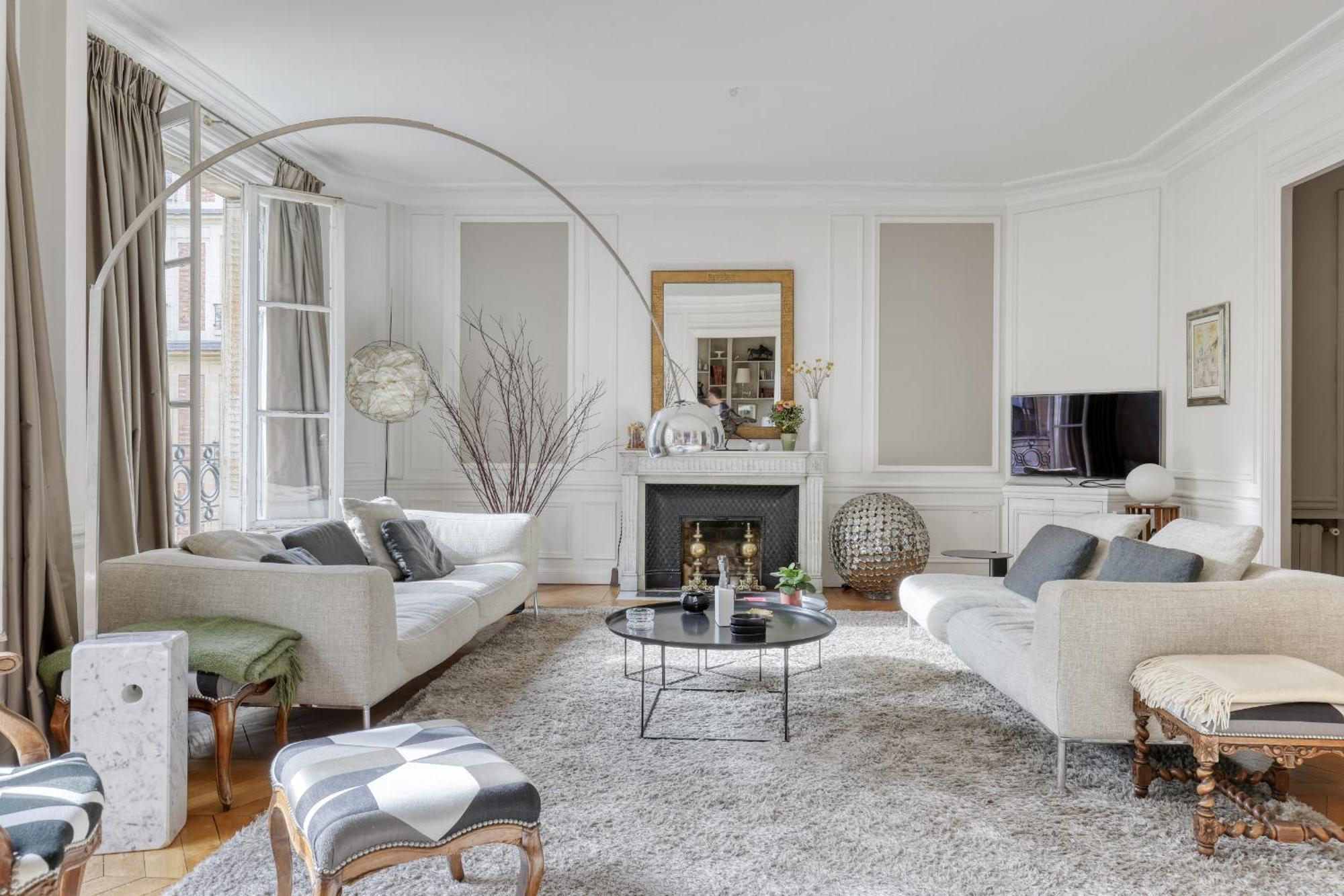 Wonderful & Large Flat In The 7th - Eiffel Tower Apartment Paris