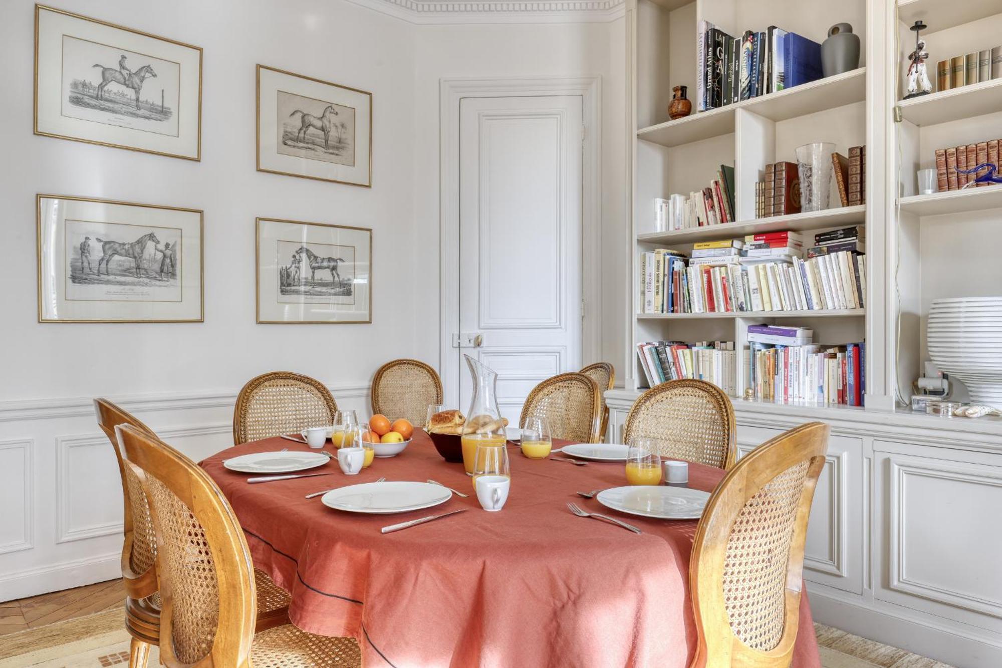 Apartment Wonderful & Large Flat In The 7th - Eiffel Tower *