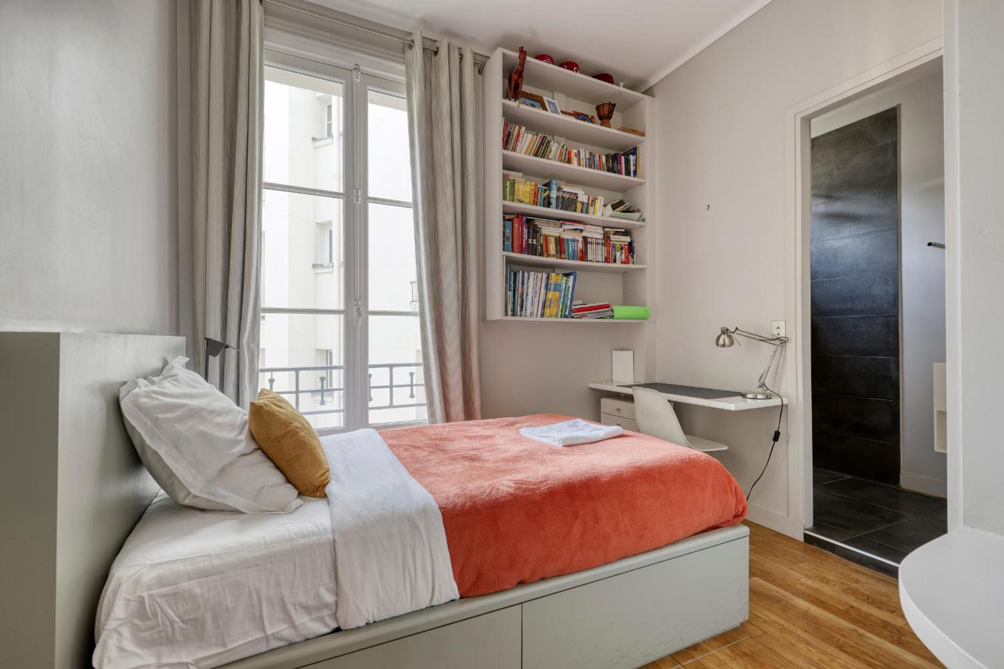 Wonderful & Large Flat In The 7th - Eiffel Tower Paris