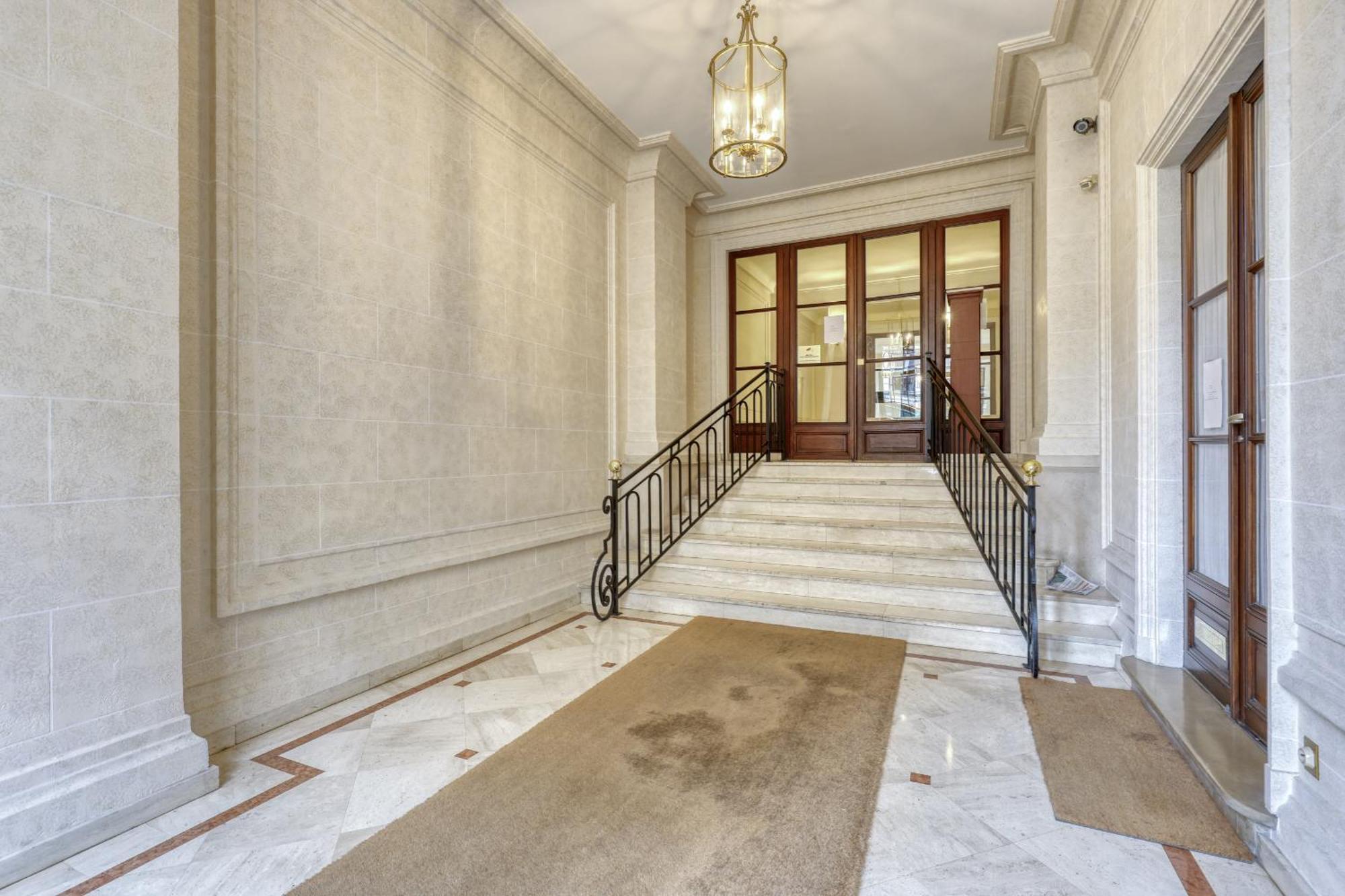 Wonderful & Large Flat In The 7th - Eiffel Tower Paris