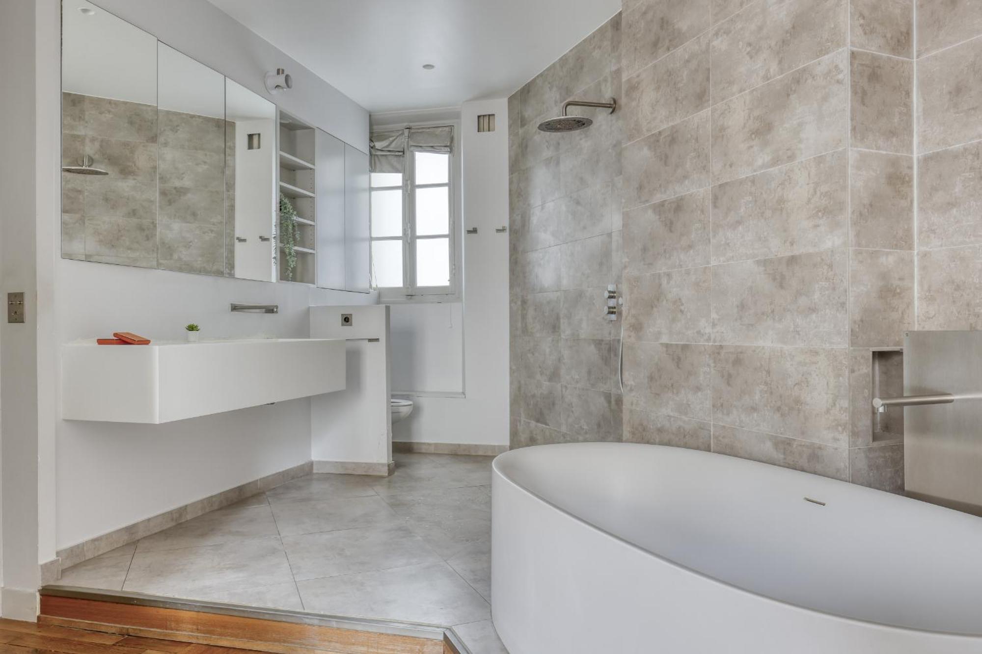 Apartment Wonderful & Large Flat In The 7th - Eiffel Tower *
